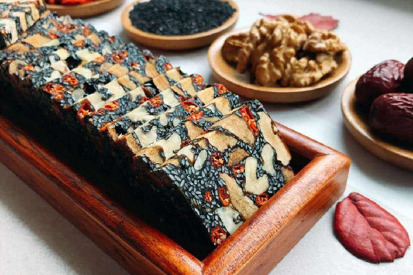 東阿阿膠用什么黃酒泡 東阿阿膠用黃酒泡會(huì)成什么樣子