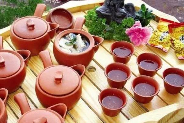 滇紅工夫茶的外形特點 滇紅茶孕婦能喝嗎
