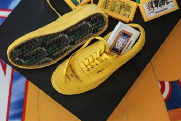 vans有聯名嗎 vans品牌介紹