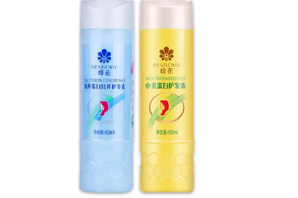 護(hù)發(fā)素碰到頭皮會(huì)導(dǎo)致脫發(fā)嗎 護(hù)發(fā)素對(duì)頭皮有沒(méi)有傷害