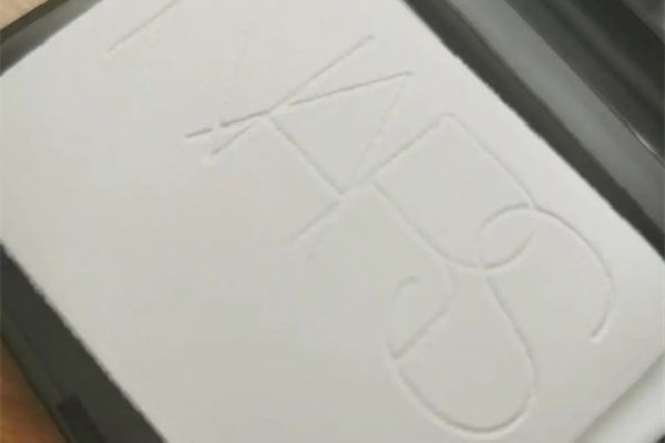 nars大白餅可以當(dāng)粉底用嗎 nars大白餅可以補妝嗎