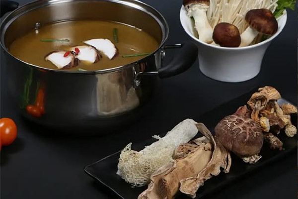 菌湯火鍋會(huì)不會(huì)長胖 菌湯火鍋熱量高嗎