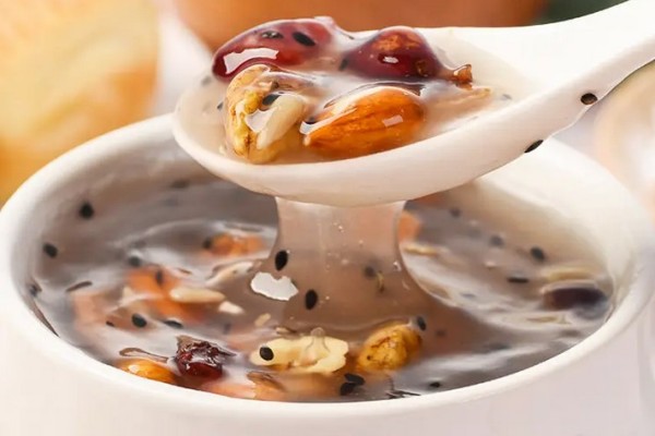 藕粉結塊了還能吃嗎 藕粉結塊怎么補救