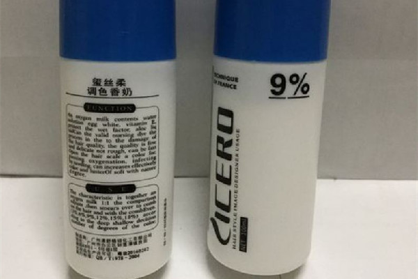 雙氧奶和染發(fā)膏的比例 雙氧奶和染發(fā)膏怎么調配