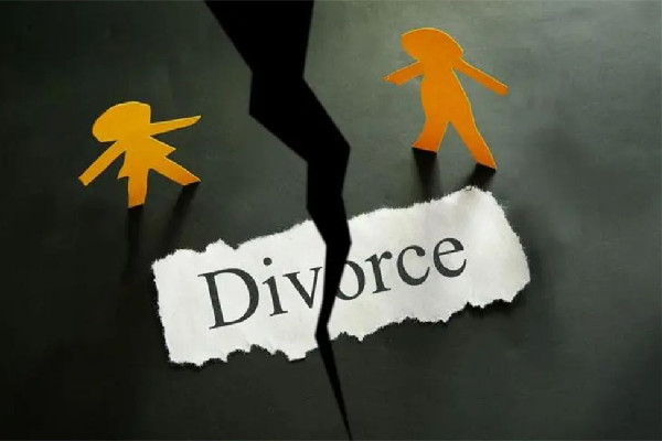 民政局人山人離婚的人排到門(mén)外 離婚為什么這么多