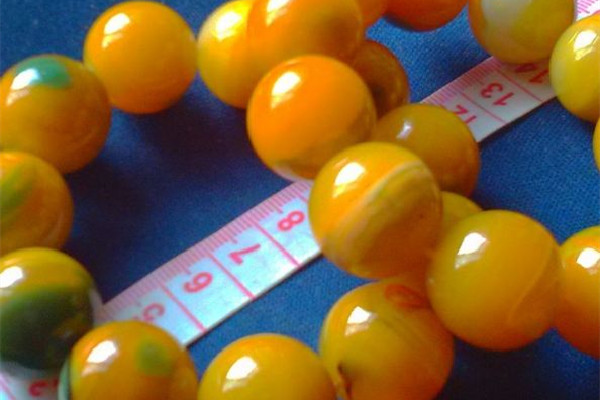 黃瑪瑙可以轉(zhuǎn)運(yùn)嗎 黃瑪瑙和黃水晶哪個更招財(cái)