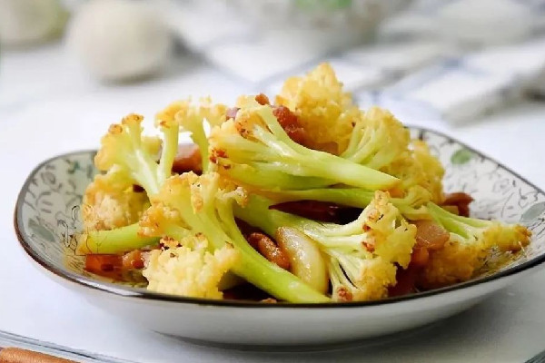 高?；貞?yīng)老人82元只買倆素菜 素菜吃多了會(huì)不會(huì)胖